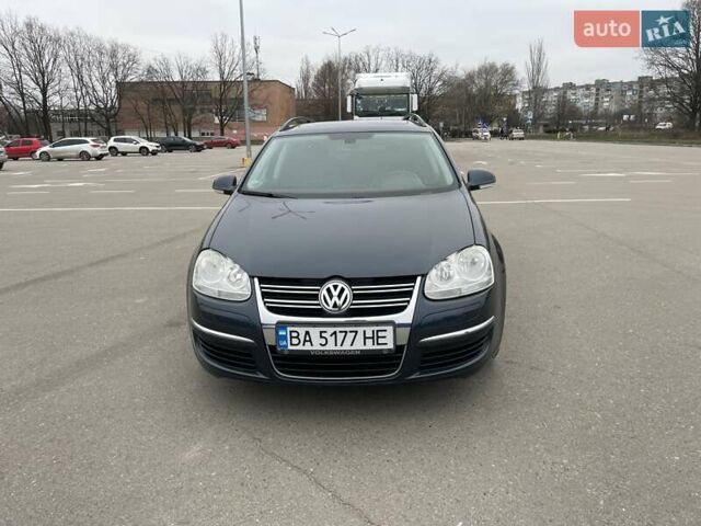 Синий Фольксваген Гольф, объемом двигателя 1.4 л и пробегом 205 тыс. км за 7200 $, фото 2 на Automoto.ua