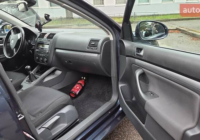 Синий Фольксваген Гольф, объемом двигателя 1.4 л и пробегом 205 тыс. км за 6500 $, фото 16 на Automoto.ua