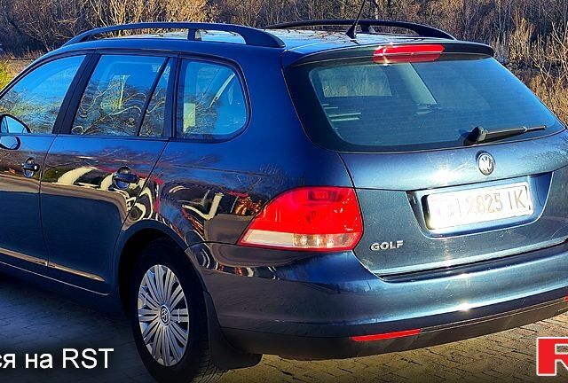 Синий Фольксваген Гольф, объемом двигателя 1.6 л и пробегом 223 тыс. км за 6300 $, фото 4 на Automoto.ua