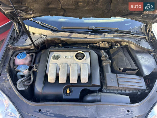 Синий Фольксваген Гольф, объемом двигателя 1.9 л и пробегом 100 тыс. км за 6300 $, фото 16 на Automoto.ua