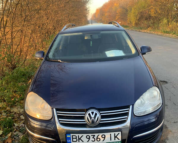 Синій Фольксваген Гольф, об'ємом двигуна 1.39 л та пробігом 280 тис. км за 5600 $, фото 1 на Automoto.ua