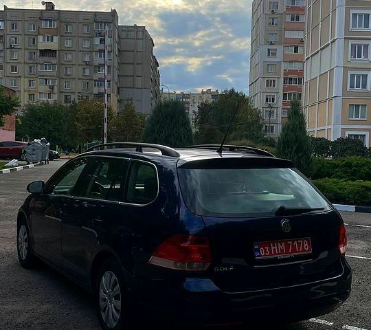 Синій Фольксваген Гольф, об'ємом двигуна 1.6 л та пробігом 237 тис. км за 7200 $, фото 3 на Automoto.ua