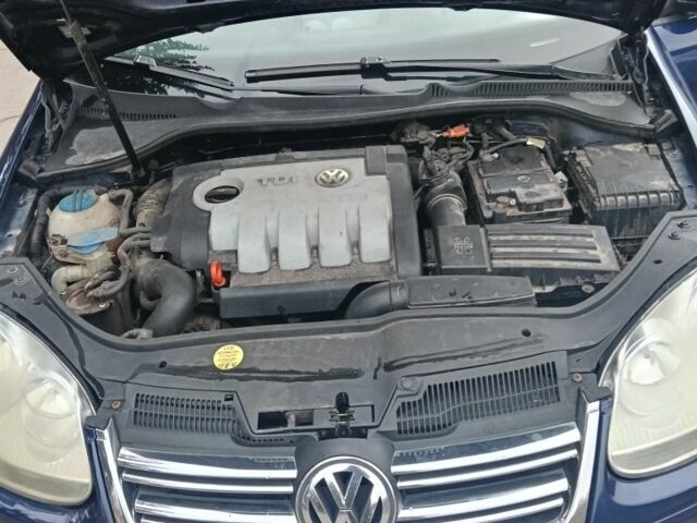 Синий Фольксваген Гольф, объемом двигателя 1.9 л и пробегом 253 тыс. км за 5600 $, фото 6 на Automoto.ua