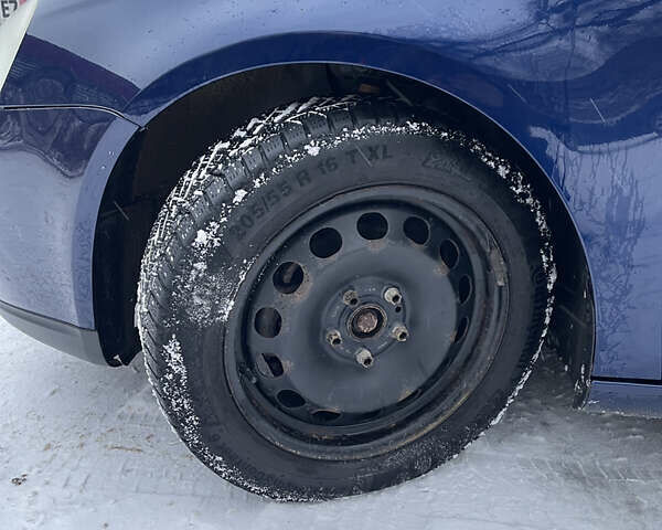 Синий Фольксваген Гольф, объемом двигателя 1.9 л и пробегом 314 тыс. км за 5700 $, фото 28 на Automoto.ua