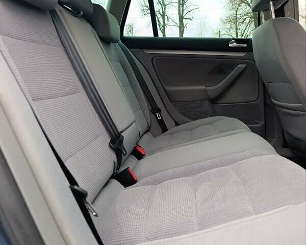 Синий Фольксваген Гольф, объемом двигателя 1.4 л и пробегом 190 тыс. км за 5999 $, фото 26 на Automoto.ua