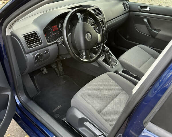 Синий Фольксваген Гольф, объемом двигателя 0 л и пробегом 238 тыс. км за 6499 $, фото 7 на Automoto.ua