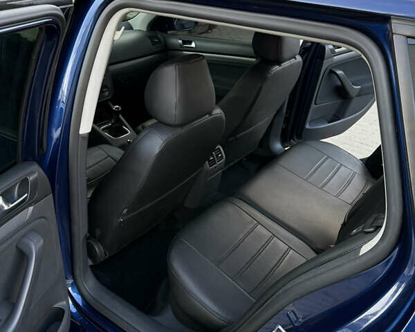 Фольксваген Гольф 2009 в Харькове на Automoto.ua Синий Фольксваген Гольф, объемом двигателя 1.39 л и пробегом 197 тыс. км за 6200 $, фото 10 на Automoto.ua