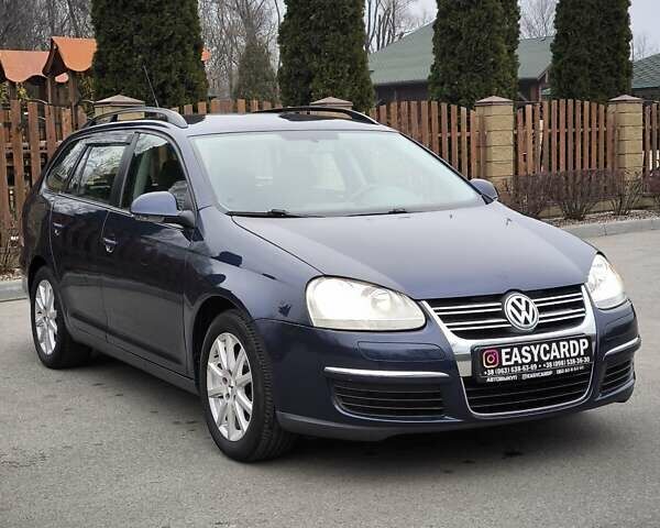 Синий Фольксваген Гольф, объемом двигателя 1.39 л и пробегом 229 тыс. км за 5550 $, фото 2 на Automoto.ua