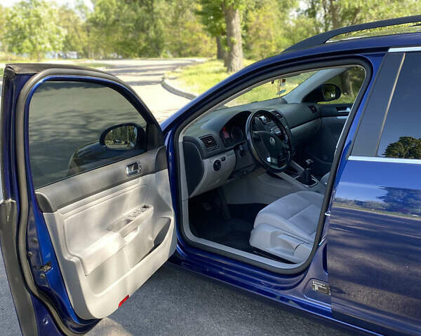 Синий Фольксваген Гольф, объемом двигателя 1.9 л и пробегом 275 тыс. км за 7300 $, фото 13 на Automoto.ua