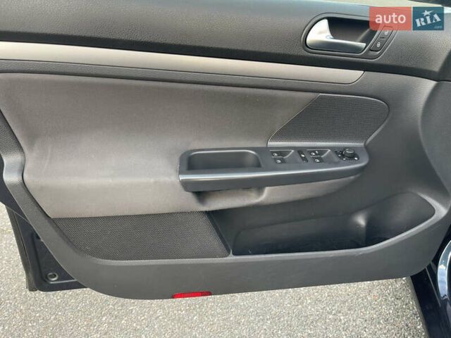 Синий Фольксваген Гольф, объемом двигателя 1.4 л и пробегом 207 тыс. км за 7200 $, фото 38 на Automoto.ua