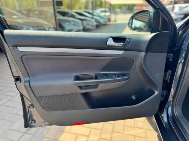 Синий Фольксваген Гольф, объемом двигателя 1.4 л и пробегом 198 тыс. км за 7700 $, фото 9 на Automoto.ua