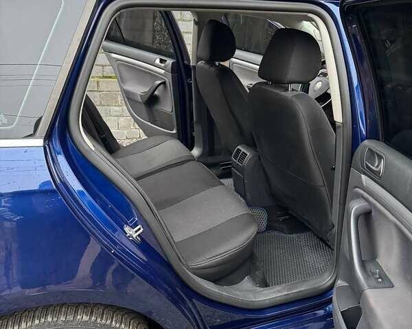 Синій Фольксваген Гольф, об'ємом двигуна 1.4 л та пробігом 250 тис. км за 6500 $, фото 21 на Automoto.ua