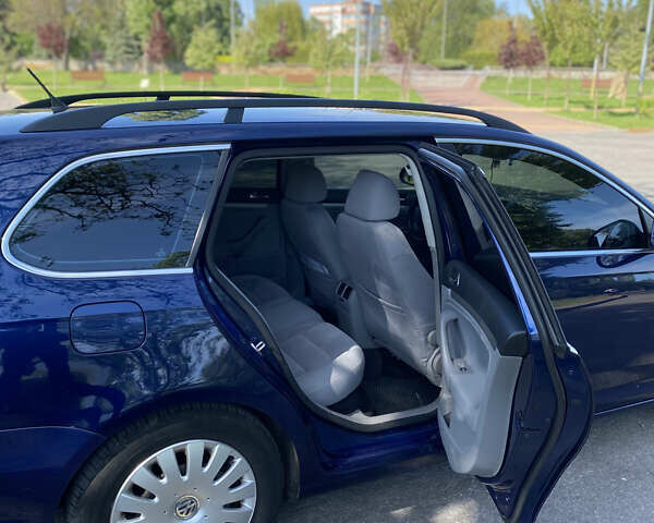 Синий Фольксваген Гольф, объемом двигателя 1.9 л и пробегом 275 тыс. км за 7300 $, фото 12 на Automoto.ua