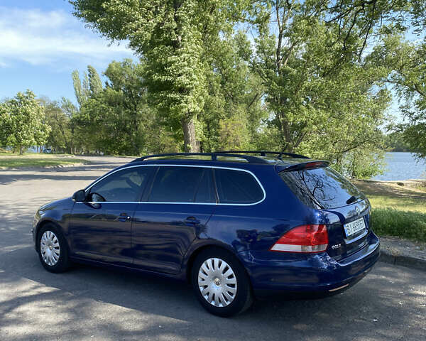 Синий Фольксваген Гольф, объемом двигателя 1.9 л и пробегом 275 тыс. км за 7300 $, фото 5 на Automoto.ua