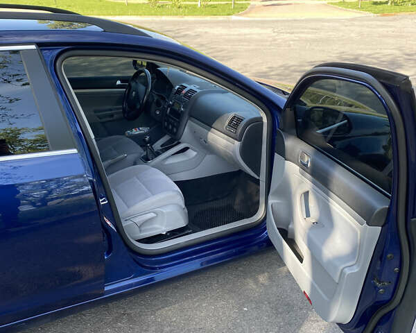 Синий Фольксваген Гольф, объемом двигателя 1.9 л и пробегом 275 тыс. км за 7300 $, фото 11 на Automoto.ua