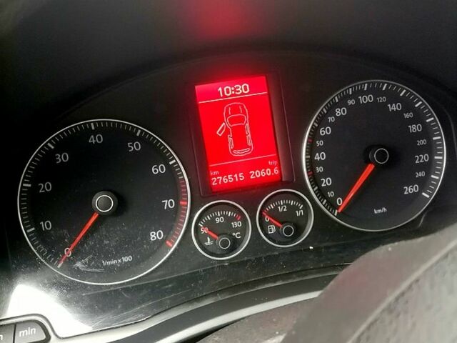 Синий Фольксваген Гольф, объемом двигателя 1.6 л и пробегом 276 тыс. км за 7000 $, фото 8 на Automoto.ua