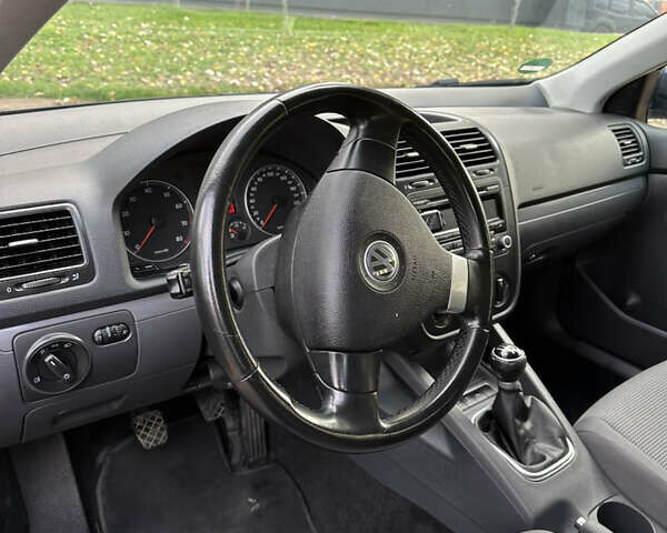 Синий Фольксваген Гольф, объемом двигателя 0 л и пробегом 238 тыс. км за 6499 $, фото 6 на Automoto.ua