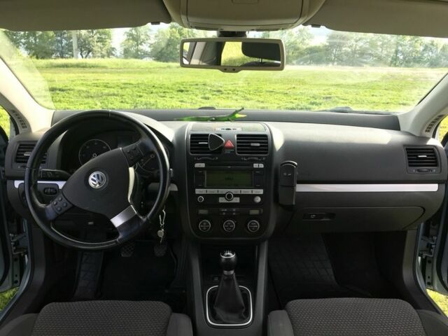 Синий Фольксваген Гольф, объемом двигателя 1.9 л и пробегом 400 тыс. км за 5200 $, фото 5 на Automoto.ua