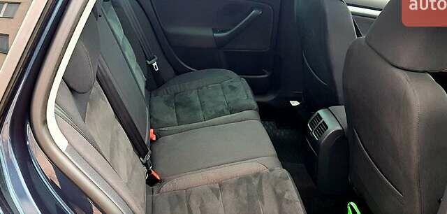 Синий Фольксваген Гольф, объемом двигателя 1.4 л и пробегом 208 тыс. км за 8100 $, фото 3 на Automoto.ua