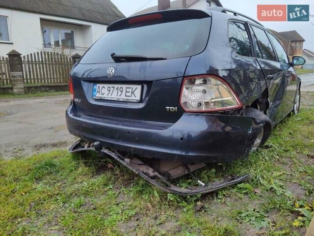 Синий Фольксваген Гольф, объемом двигателя 1.9 л и пробегом 240 тыс. км за 5100 $, фото 3 на Automoto.ua