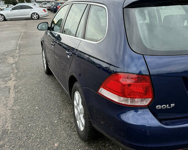Синий Фольксваген Гольф, объемом двигателя 1.4 л и пробегом 228 тыс. км за 6300 $, фото 12 на Automoto.ua