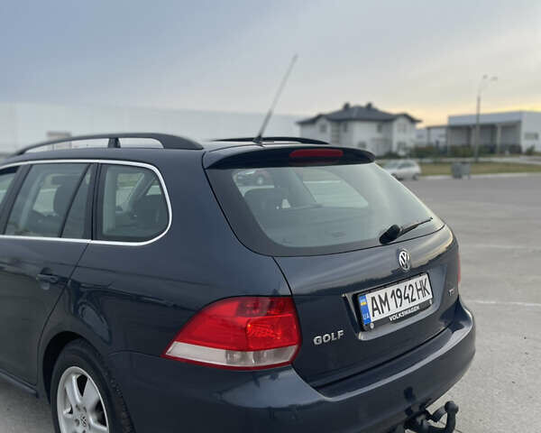 Синий Фольксваген Гольф, объемом двигателя 1.4 л и пробегом 240 тыс. км за 6700 $, фото 4 на Automoto.ua