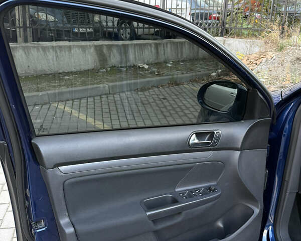 Фольксваген Гольф 2009 в Харькове на Automoto.ua Синий Фольксваген Гольф, объемом двигателя 1.39 л и пробегом 197 тыс. км за 6200 $, фото 12 на Automoto.ua