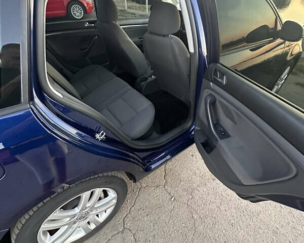 Синій Фольксваген Гольф, об'ємом двигуна 1.4 л та пробігом 200 тис. км за 5999 $, фото 30 на Automoto.ua