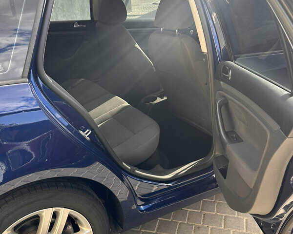 Синій Фольксваген Гольф, об'ємом двигуна 1.4 л та пробігом 200 тис. км за 5999 $, фото 15 на Automoto.ua