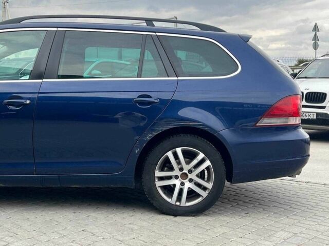 Синий Фольксваген Гольф, объемом двигателя 1.6 л и пробегом 333 тыс. км за 5940 $, фото 5 на Automoto.ua