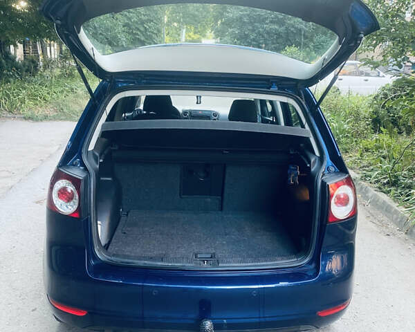 Синий Фольксваген Гольф, объемом двигателя 1.4 л и пробегом 245 тыс. км за 7300 $, фото 6 на Automoto.ua