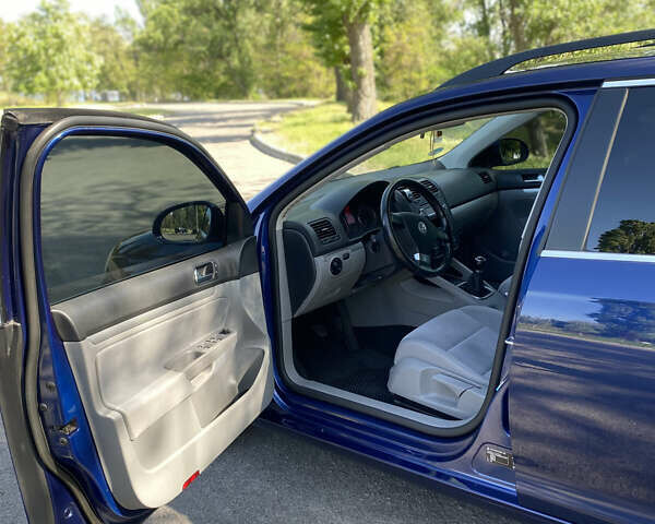 Синий Фольксваген Гольф, объемом двигателя 1.9 л и пробегом 275 тыс. км за 7300 $, фото 14 на Automoto.ua