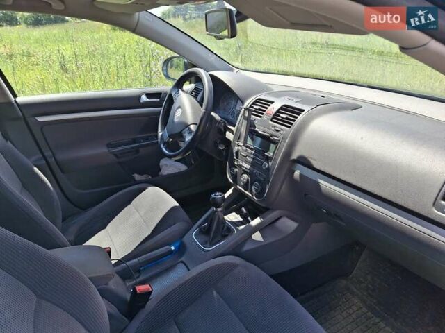 Синій Фольксваген Гольф, об'ємом двигуна 1.39 л та пробігом 210 тис. км за 6200 $, фото 5 на Automoto.ua