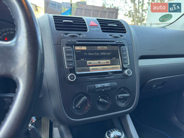 Синий Фольксваген Гольф, объемом двигателя 1.9 л и пробегом 291 тыс. км за 5990 $, фото 11 на Automoto.ua