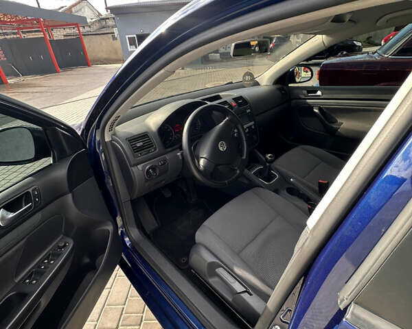 Синій Фольксваген Гольф, об'ємом двигуна 1.4 л та пробігом 200 тис. км за 5999 $, фото 12 на Automoto.ua