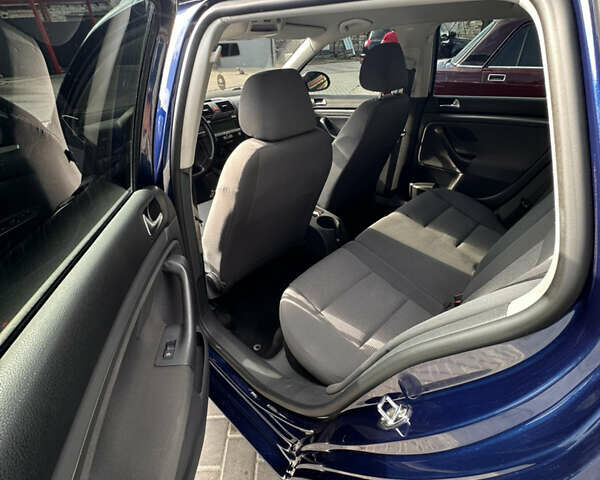 Синій Фольксваген Гольф, об'ємом двигуна 1.4 л та пробігом 200 тис. км за 5999 $, фото 11 на Automoto.ua