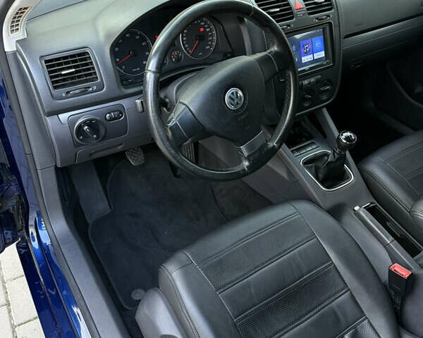 Фольксваген Гольф 2009 в Харькове на Automoto.ua Синий Фольксваген Гольф, объемом двигателя 1.39 л и пробегом 197 тыс. км за 6200 $, фото 6 на Automoto.ua