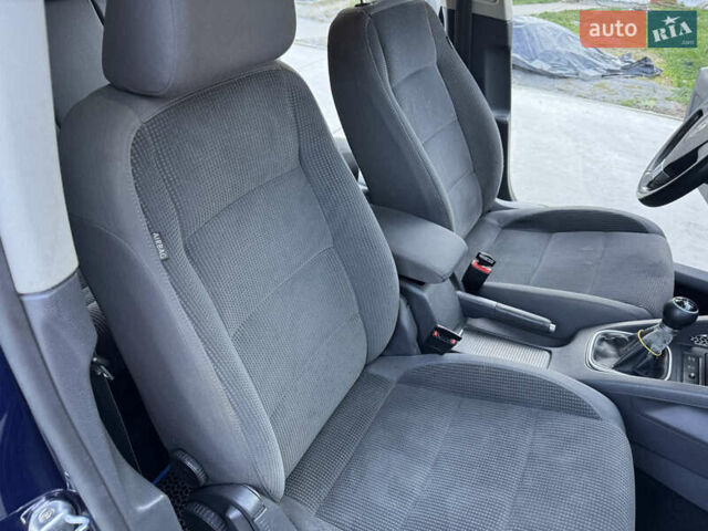 Синий Фольксваген Гольф, объемом двигателя 1.9 л и пробегом 291 тыс. км за 5990 $, фото 17 на Automoto.ua