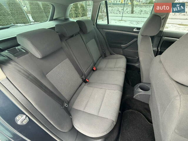 Синій Фольксваген Гольф, об'ємом двигуна 1.6 л та пробігом 189 тис. км за 5950 $, фото 16 на Automoto.ua