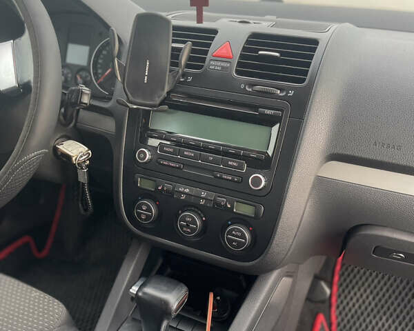 Синий Фольксваген Гольф, объемом двигателя 1.4 л и пробегом 240 тыс. км за 6700 $, фото 10 на Automoto.ua