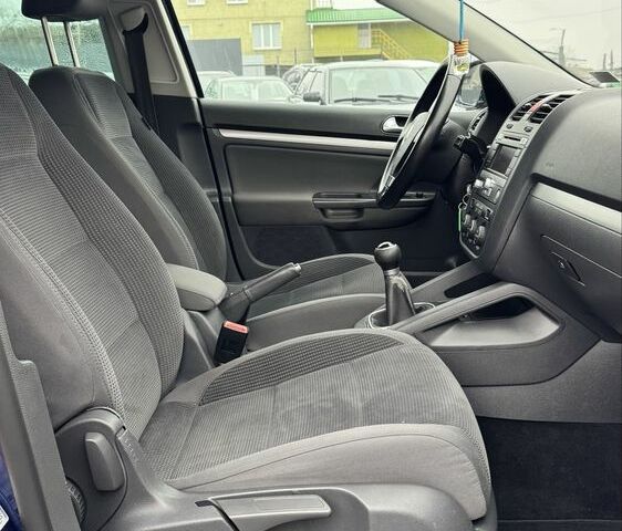 Синий Фольксваген Гольф, объемом двигателя 1.4 л и пробегом 210 тыс. км за 6800 $, фото 19 на Automoto.ua