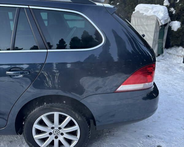 Синий Фольксваген Гольф, объемом двигателя 1.6 л и пробегом 243 тыс. км за 6200 $, фото 5 на Automoto.ua