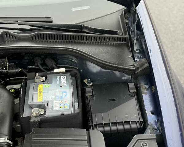 Синий Фольксваген Гольф, объемом двигателя 1.6 л и пробегом 229 тыс. км за 6350 $, фото 39 на Automoto.ua