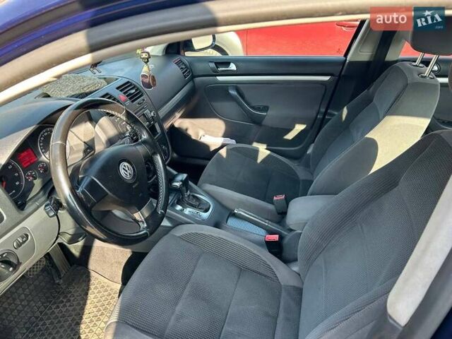 Синій Фольксваген Гольф, об'ємом двигуна 1.39 л та пробігом 239 тис. км за 7500 $, фото 6 на Automoto.ua