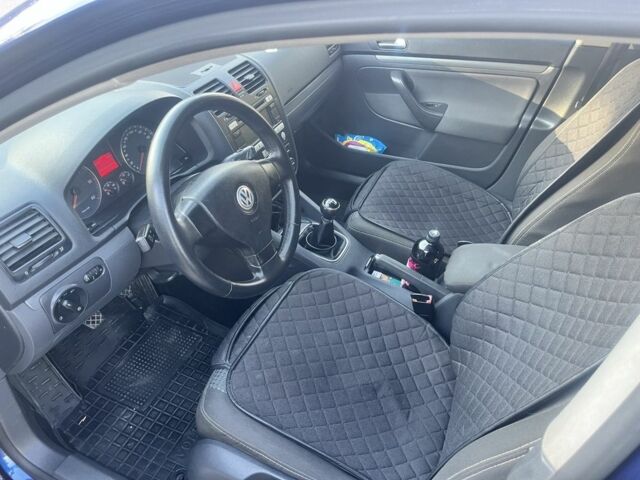 Синий Фольксваген Гольф, объемом двигателя 1.9 л и пробегом 334 тыс. км за 6600 $, фото 4 на Automoto.ua