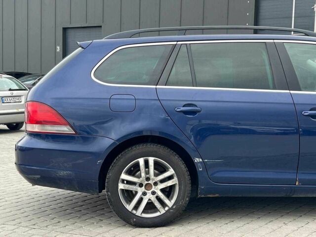 Синий Фольксваген Гольф, объемом двигателя 1.6 л и пробегом 333 тыс. км за 5940 $, фото 9 на Automoto.ua