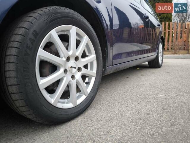 Синий Фольксваген Гольф, объемом двигателя 1.39 л и пробегом 229 тыс. км за 5550 $, фото 10 на Automoto.ua