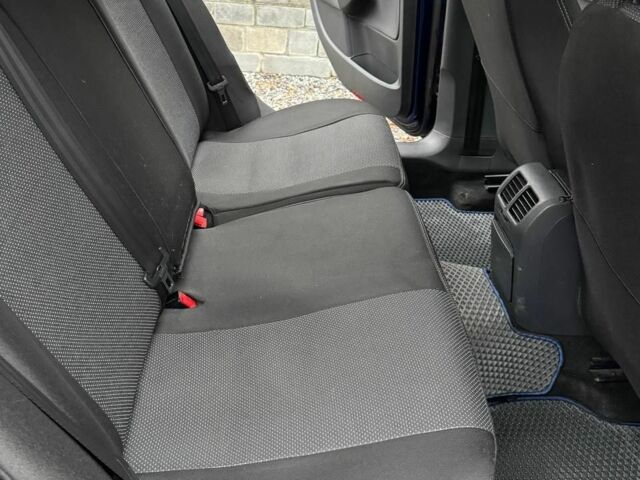 Синій Фольксваген Гольф, об'ємом двигуна 1.4 л та пробігом 250 тис. км за 6500 $, фото 18 на Automoto.ua