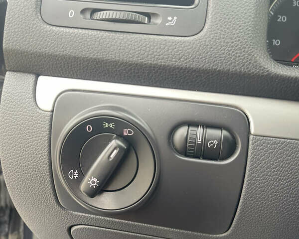 Синий Фольксваген Гольф, объемом двигателя 1.4 л и пробегом 240 тыс. км за 6700 $, фото 16 на Automoto.ua