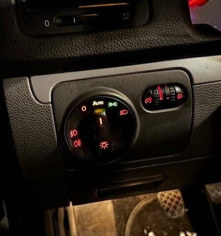 Синий Фольксваген Гольф, объемом двигателя 1.4 л и пробегом 254 тыс. км за 6800 $, фото 9 на Automoto.ua